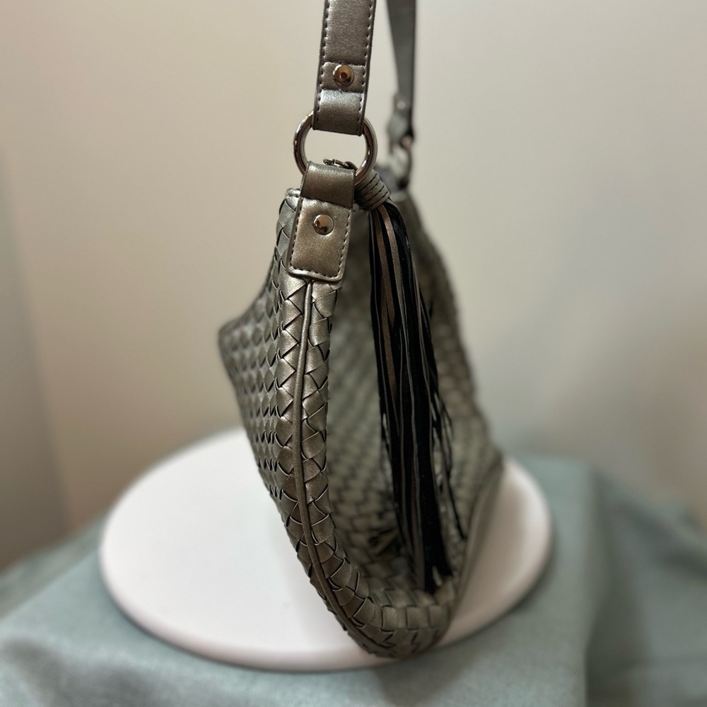 Relic Metallic Faux Leather Hand Woven Hobo Purse - Picture 11 of 13
